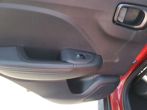 Certified 2023 Hyundai Venue Limited FWD image 15