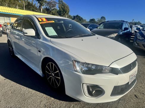 Used 2017 Mitsubishi Lancer ES image 1