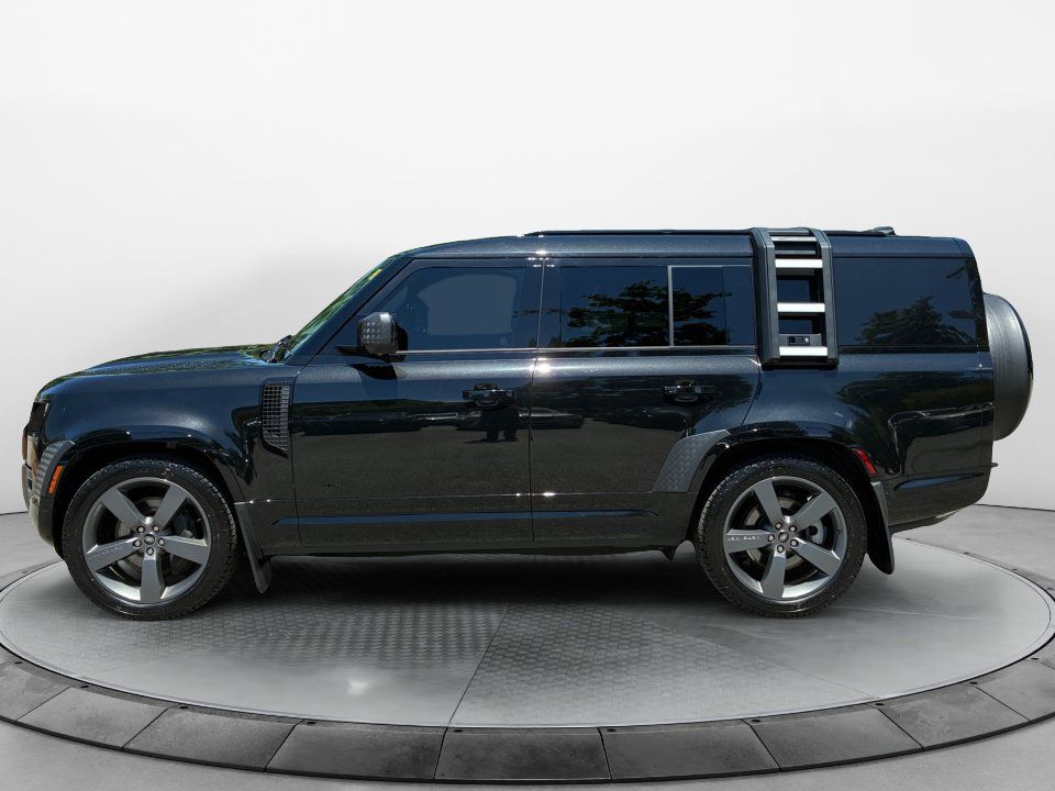 Certified 2024 Land Rover Defender 130 Outbound AWD/4WD image 4