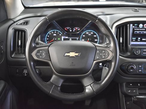 Used 2018 Chevrolet Colorado Z71 w/ Z71 Midnight Edition image 13