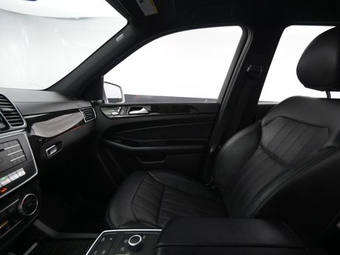 Used 2018 Mercedes-Benz GLS 450 4MATIC image 37