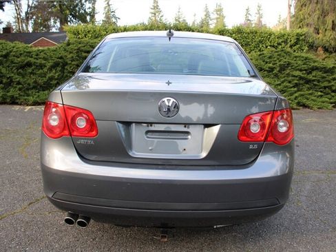 Used 2005 Volkswagen Jetta 2.5 image 11