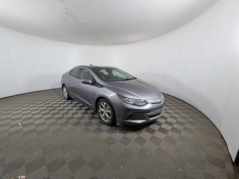 Used 2018 Chevrolet Volt Premier w/ Driver Confidence Package image 19