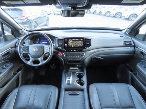 Certified 2023 Honda Passport TrailSport image 17