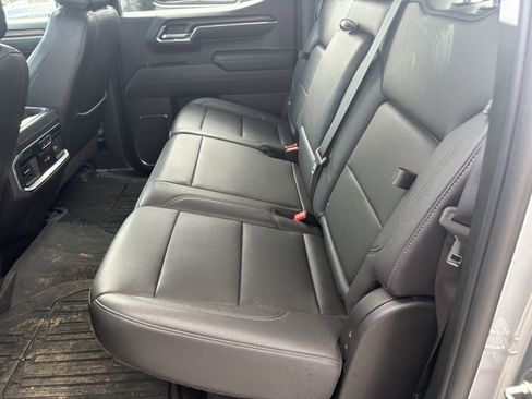 Used 2024 GMC Sierra 1500 SLT AWD/4WD image 7