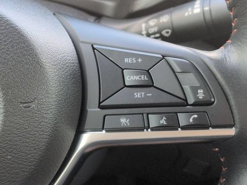 Used 2024 Nissan Sentra SR w/ SR Premium Package FWD image 33