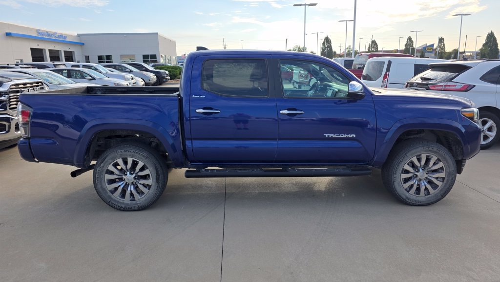 Used 2022 Toyota Tacoma Limited AWD/4WD image 6