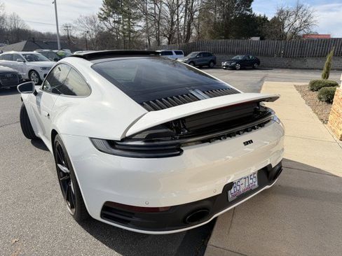 Used 2024 Porsche 911 Carrera image 22