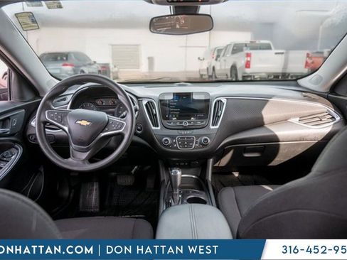 Used 2020 Chevrolet Malibu LT image 3