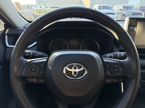 Used 2019 Toyota RAV4 XLE image 11