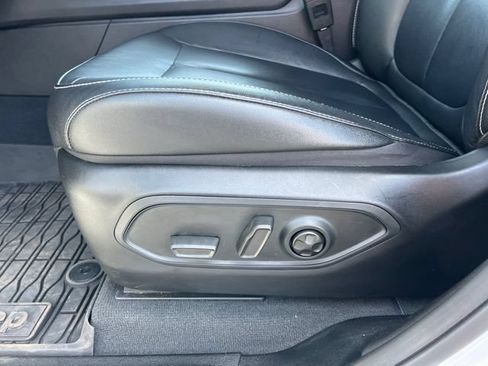 Used 2022 Jeep Grand Cherokee Limited 4xe AWD/4WD image 11