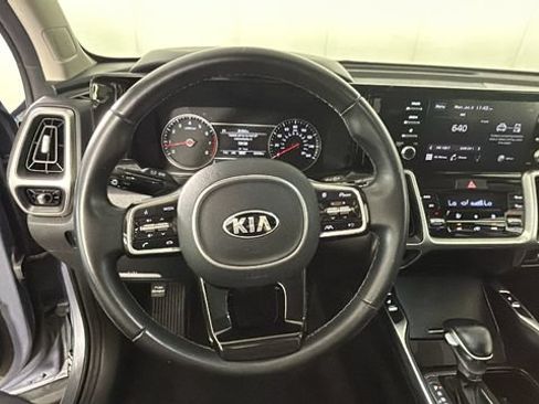Used 2021 Kia Sorento S w/ Panoramic Sunroof Package FWD image 14