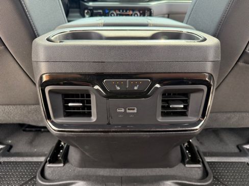 Used 2023 Chevrolet Silverado 1500 ZR2 image 34
