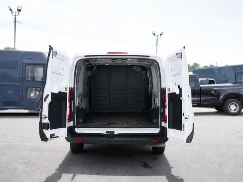 Used 2021 Ford Transit 250 Low Roof RWD image 10