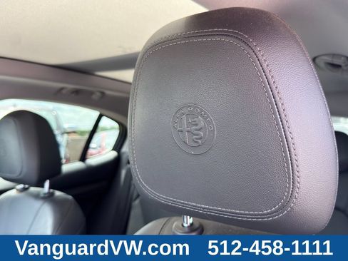 Used 2018 Alfa Romeo Stelvio Ti AWD/4WD image 11