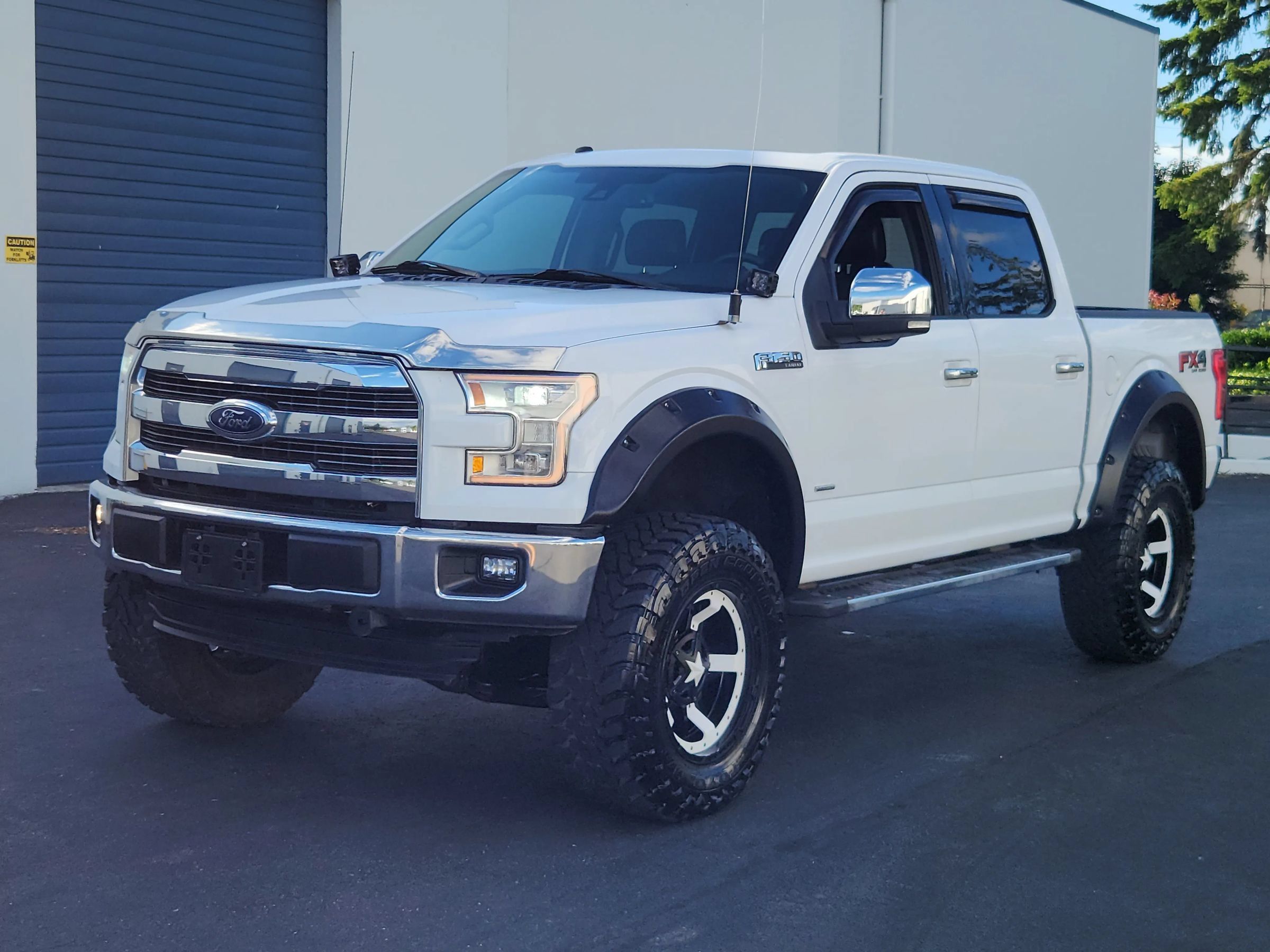 Used 2016 Ford F150 Lariat w/ Equipment Group 502A Luxury AWD/4WD image 1