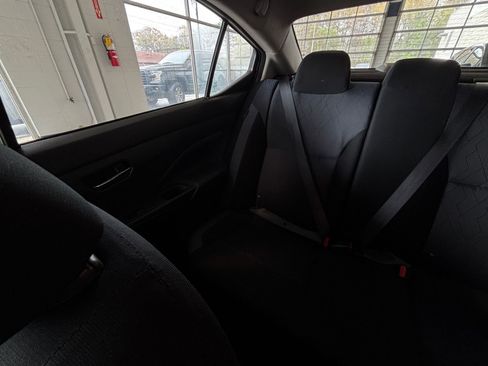 Used 2025 Nissan Versa SV image 38