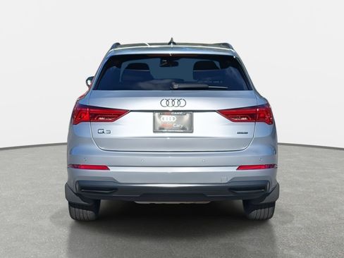 Used 2023 Audi Q3 2.0T Premium w/ Black Optic Package image 6