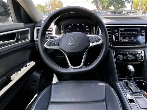 Used 2023 Volkswagen Atlas SE FWD image 6