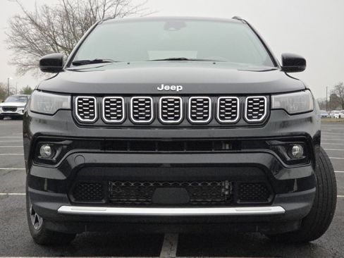 Used 2024 Jeep Compass Limited image 12