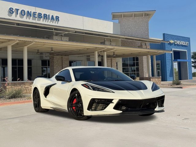 Used 2022 Chevrolet Corvette Stingray Preferred Cpe w/ Z51 Performance Package RWD image 1