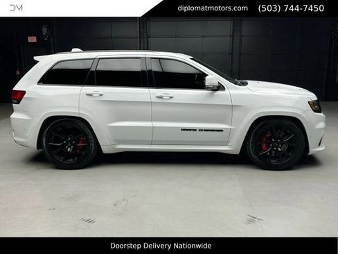 Used 2020 Jeep Grand Cherokee SRT AWD/4WD image 8