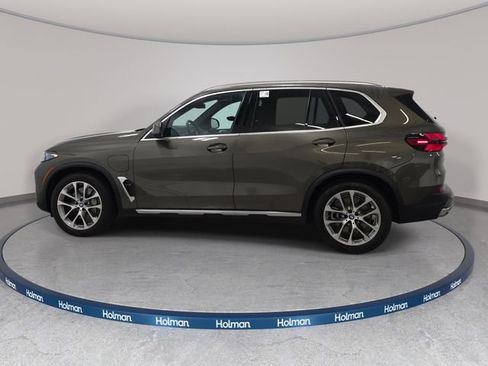 Used 2024 BMW X5 xDrive50e w/ Premium Package AWD/4WD image 8
