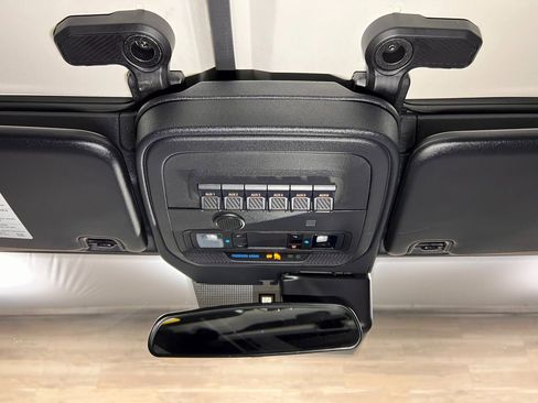 Used 2024 Ford Bronco Badlands image 19