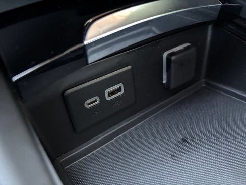 Used 2023 Buick Envision Essence AWD/4WD image 27
