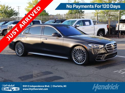 Used 2023 Mercedes-Benz S 500 4MATIC image 1