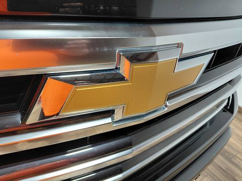 Used 2023 Chevrolet Silverado 1500 High Country w/ High Country Premium Package AWD/4WD image 19