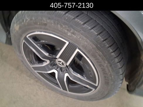 Used 2023 Mercedes-Benz GLC 300 4MATIC image 11