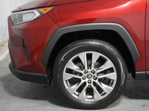 Certified 2021 Toyota RAV4 XLE Premium image 5