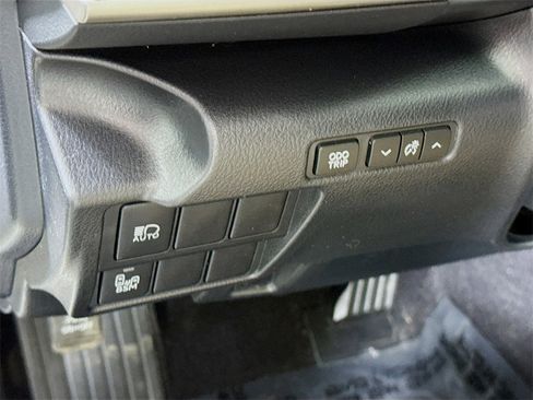 Used 2018 Lexus IS 300 AWD w/ Premium Package image 20