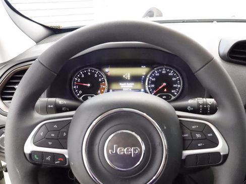 Certified 2023 Jeep Renegade Latitude w/ Sun/Sound Group AWD/4WD image 30