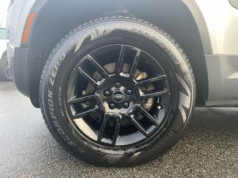 Used 2023 Land Rover Defender 110 S image 9