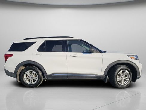 Used 2020 Ford Explorer XLT w/ Cold Weather Package image 25