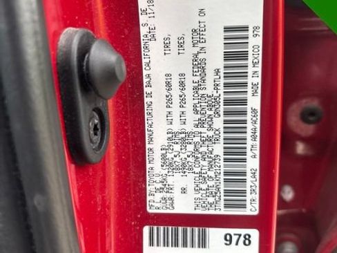 Used 2019 Toyota Tacoma Limited AWD/4WD image 13