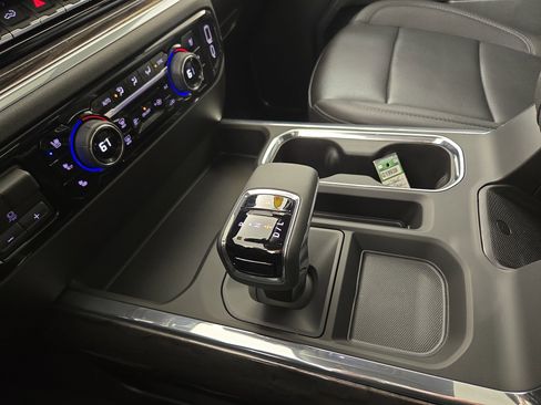 Certified 2025 Chevrolet Silverado 1500 LTZ w/ LTZ Premium Package image 24