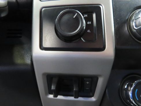 Used 2019 Ford F350 Lariat image 61