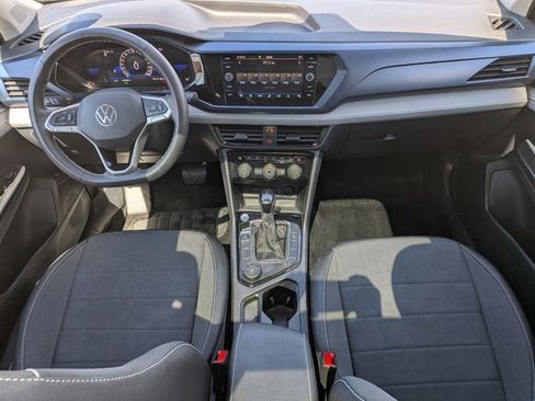 Used 2024 Volkswagen Taos SE image 16