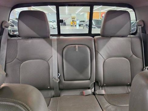 Used 2019 Nissan Frontier SL AWD/4WD image 12