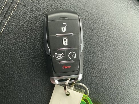 New 2026 RAM 1500 4x4 Crew Cab image 49