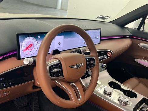 Used 2026 Genesis GV70 2.5T Advanced image 10