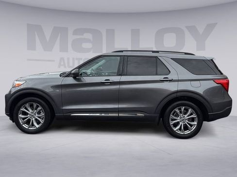 Used 2021 Ford Explorer XLT w/ Equipment Group 202A image 2