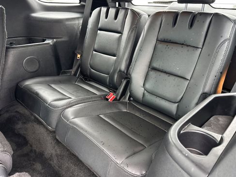 Used 2016 Ford Explorer XLT w/ Equipment Group 202A image 14