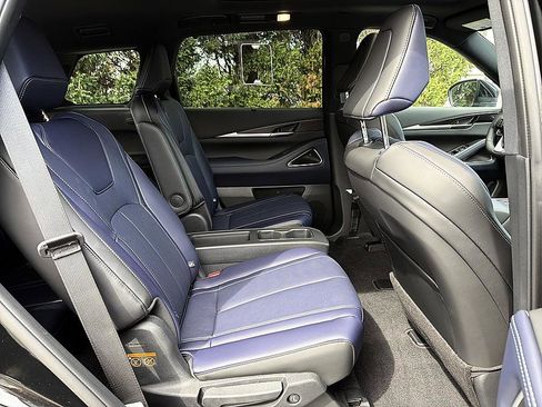 New 2026 INFINITI QX60 Sport image 23