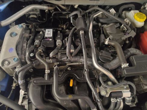 Used 2025 Nissan Sentra SR FWD image 30