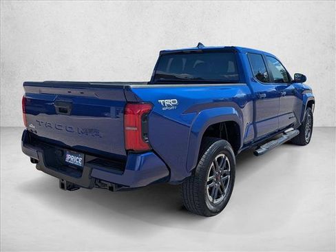 Used 2025 Toyota Tacoma TRD Sport AWD/4WD image 5