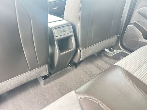 Used 2025 Chevrolet Trax LT image 24